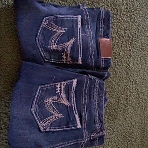 2 pr ladies Maurices jeans
